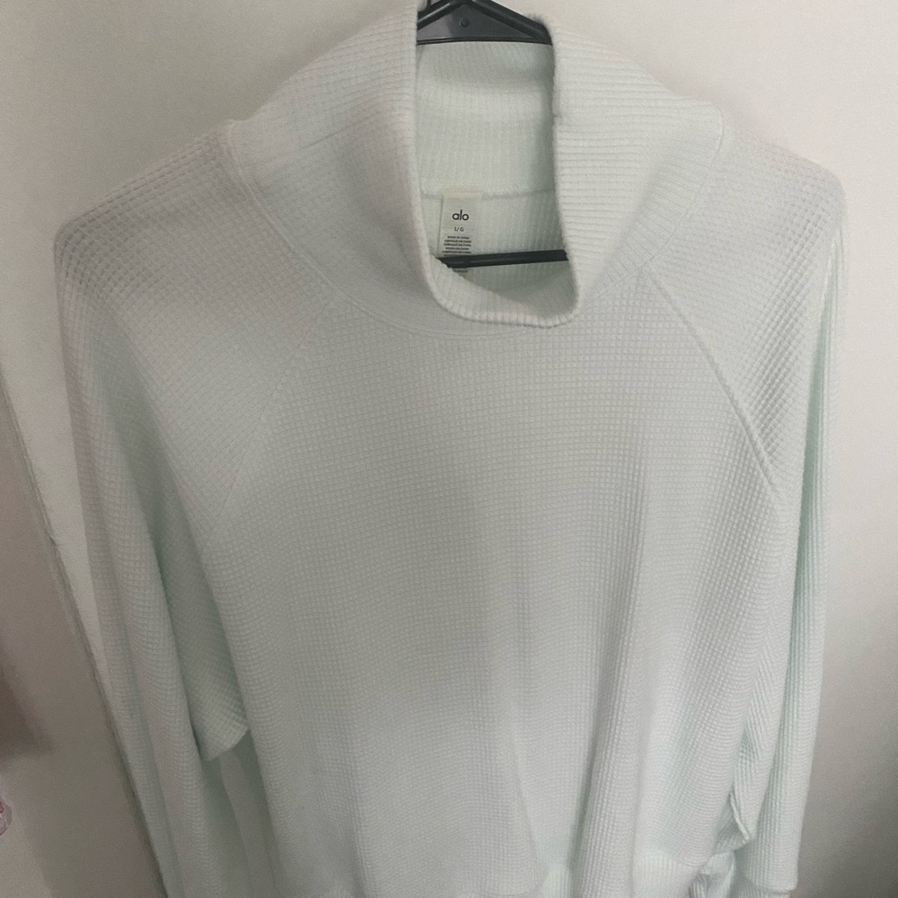 ALO Yoga Mockneck!